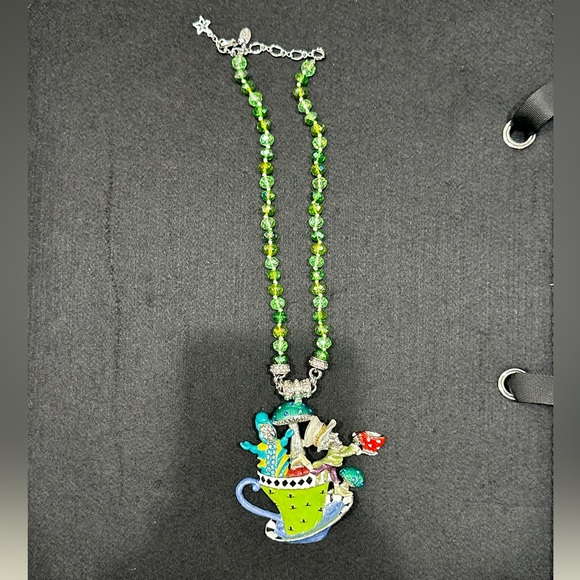 KIRKS FOLLY Wonderland Tea Party Magnetic Enhancer Silvertone - Picture 6 of 8